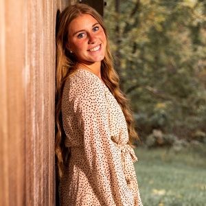 Meet your Posher, Mia